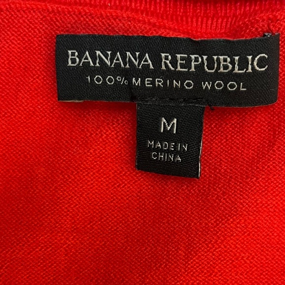 Banana Republic Merino Wool V-Neck Long Sleeve Pull Over in Red Size Medium - Picture 5 of 6